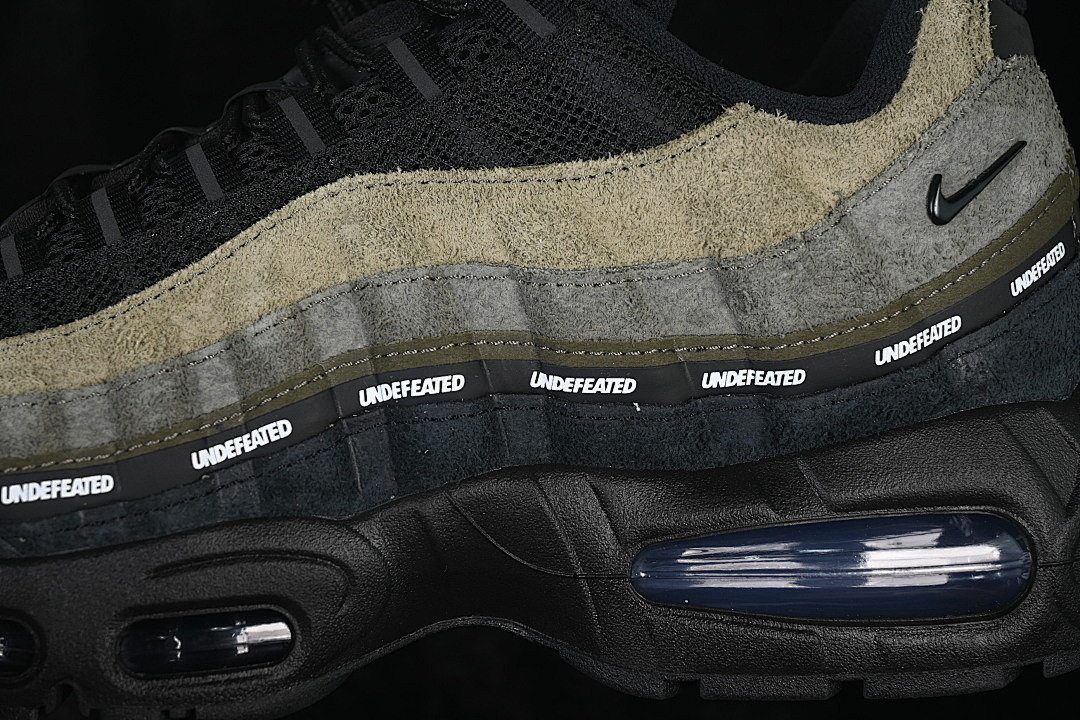 Undefeated X Air Max 95 