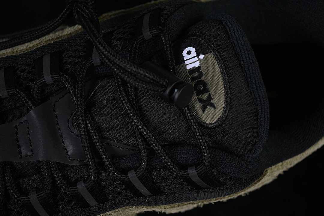 Undefeated X Air Max 95 