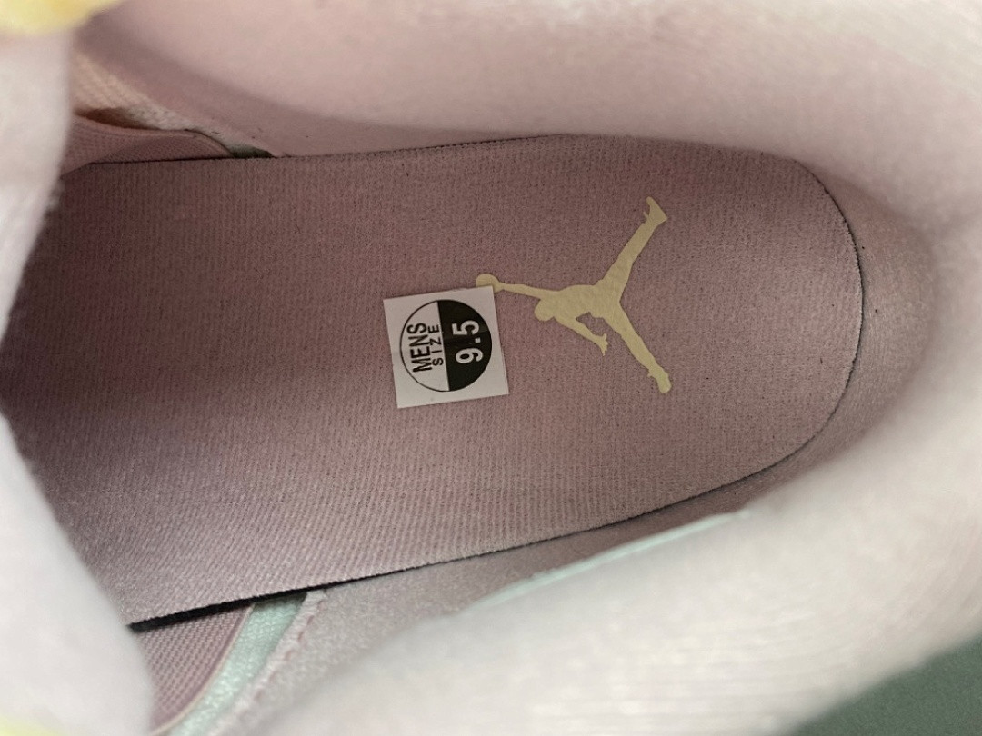 Air Jordan 4 Denim "Iced Carmine" | IB6716-600