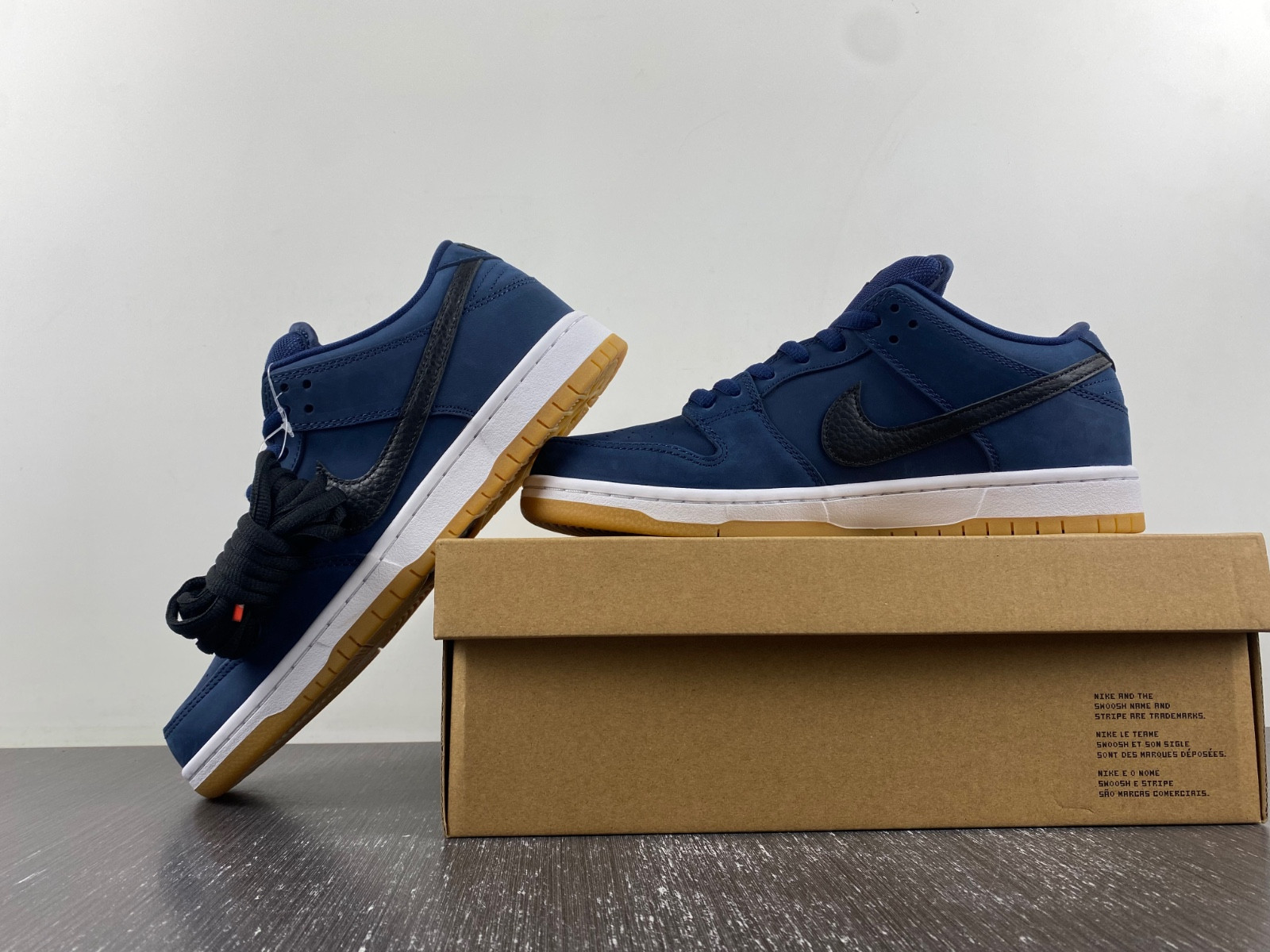 Nike SB Dunk Low Pro ISO 