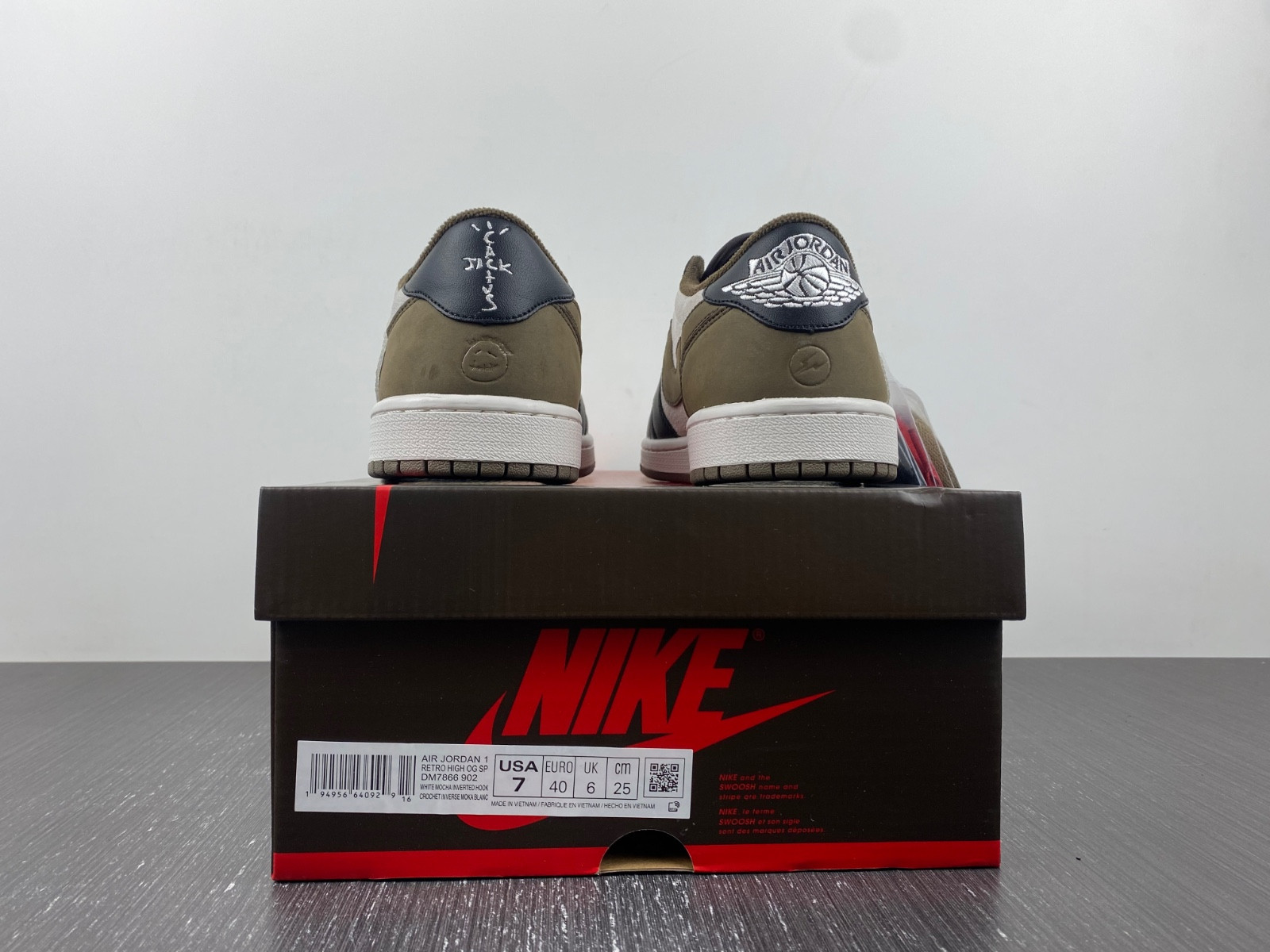 Travis Scott x Air Jordan 1 Low DM7866 902