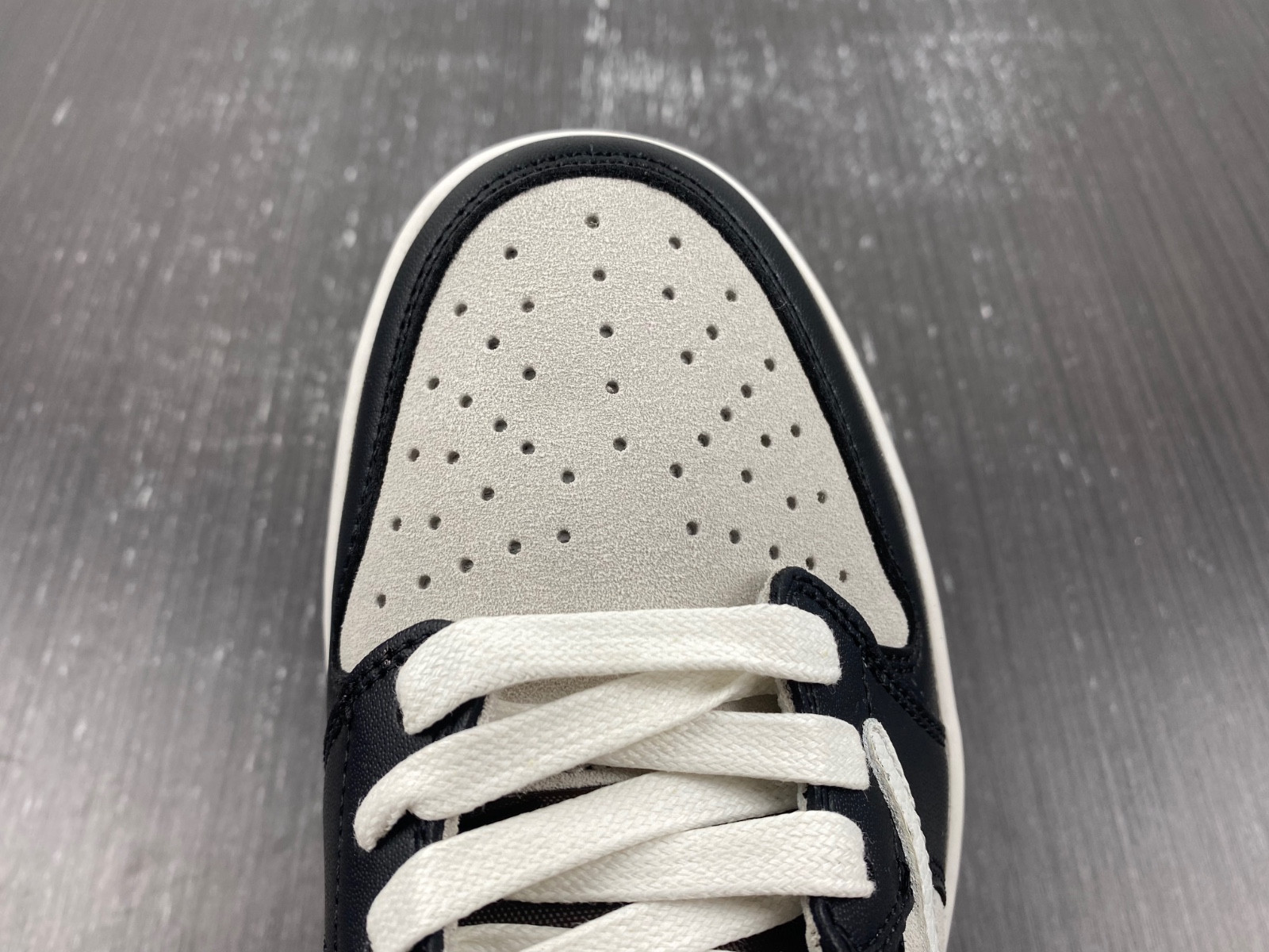 Travis Scott x Air Jordan 1 Low DM7866 902