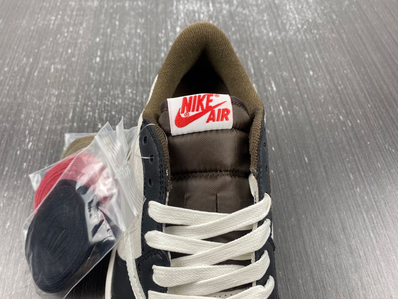 Travis Scott x Air Jordan 1 Low DM7866 902