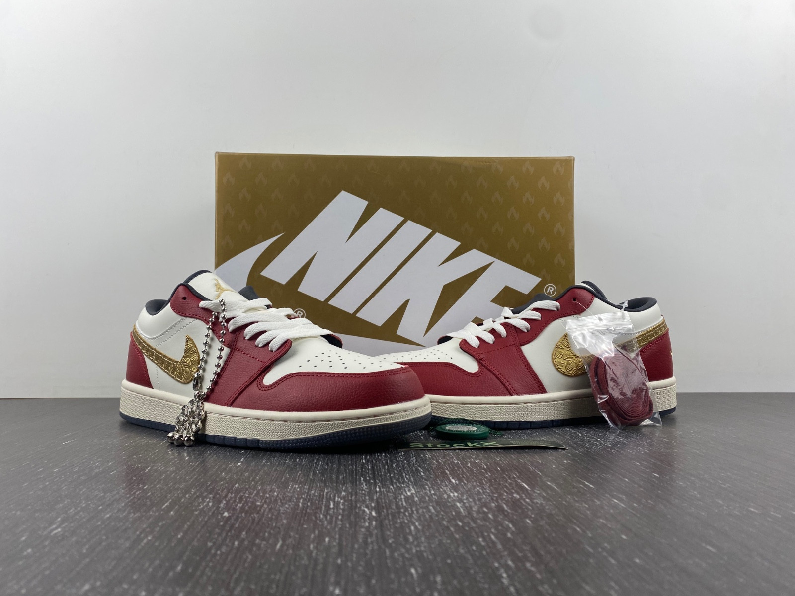 Air Jordan 1 Low "Chinese New Year 2024" | FJ5735-100