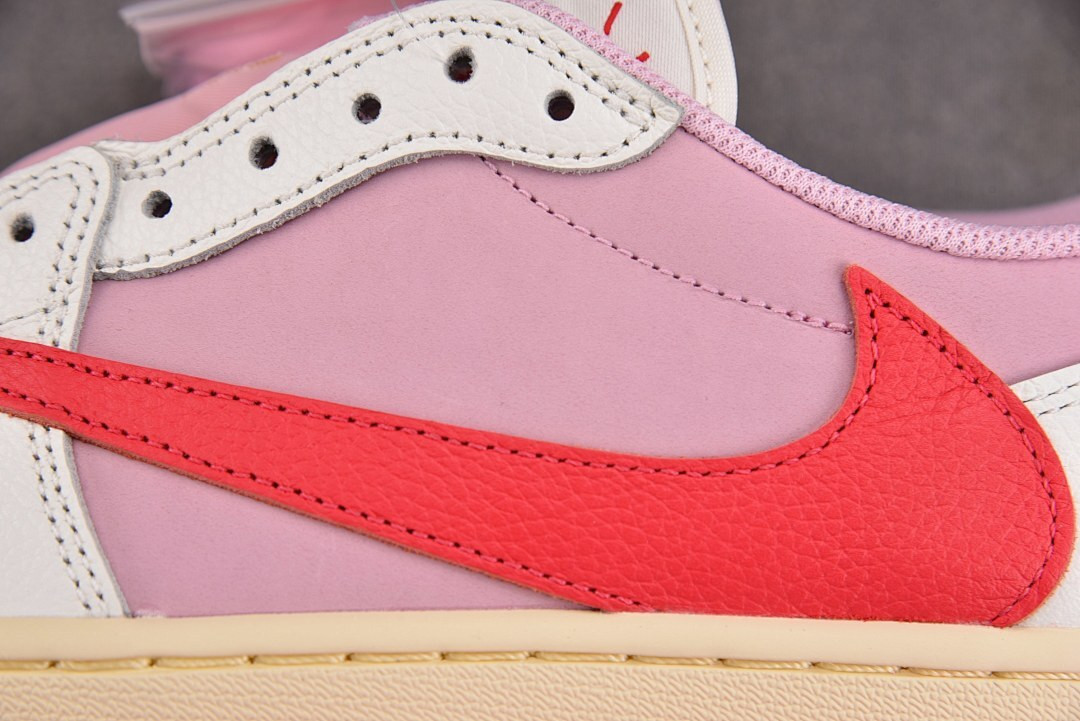 Air Jordan 1 Retro Low OG SP Travis Scott Shy Pink IQ7604-101