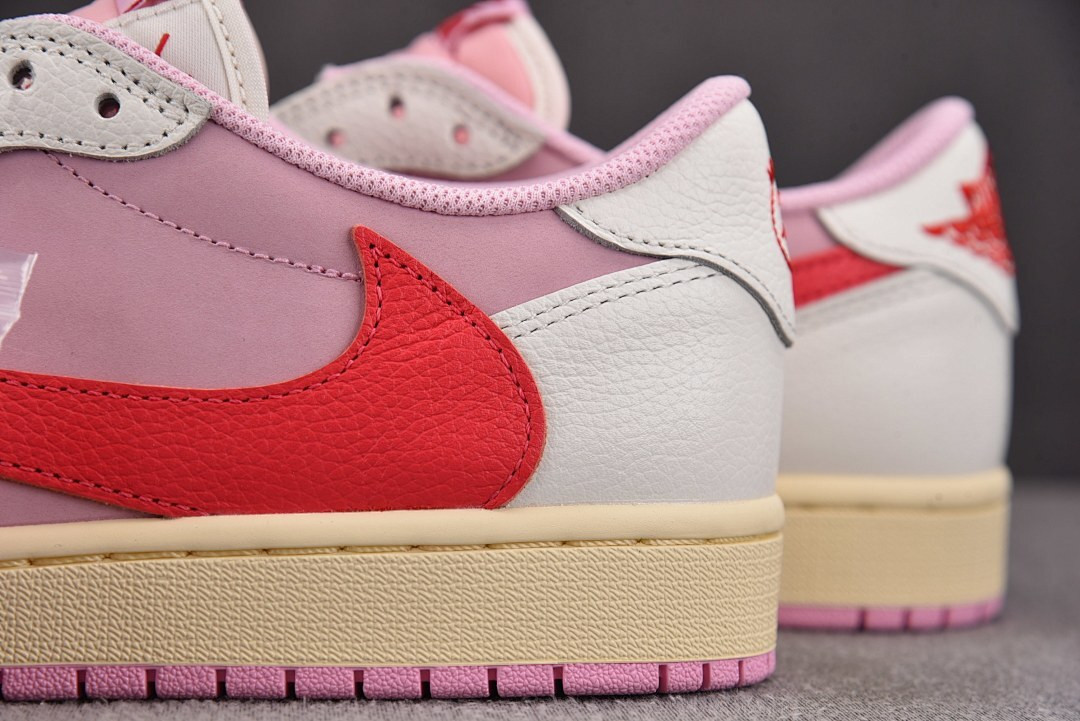 Air Jordan 1 Retro Low OG SP Travis Scott Shy Pink IQ7604-101