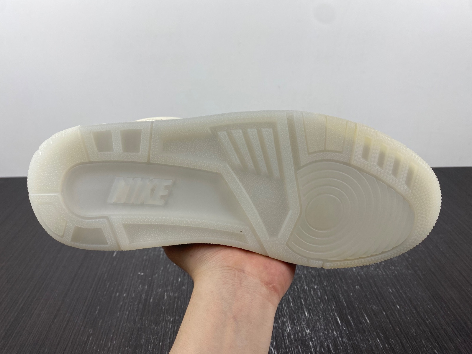 J Balvin x Air Jordan 3 "Medellín Sunset" FN0344-901