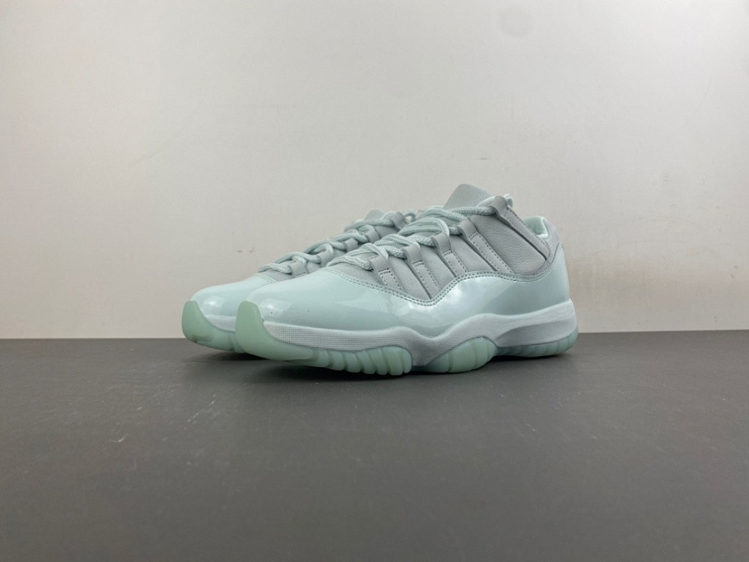 Jordan11 IW1882 300