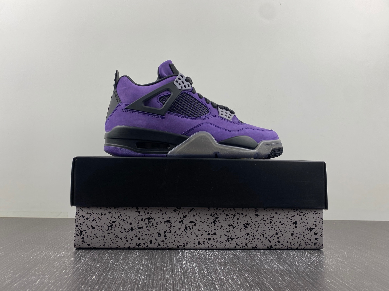 AIR JORDAN 4 RETRO TRAVIS SCOTT PURPLE AJ4-766302