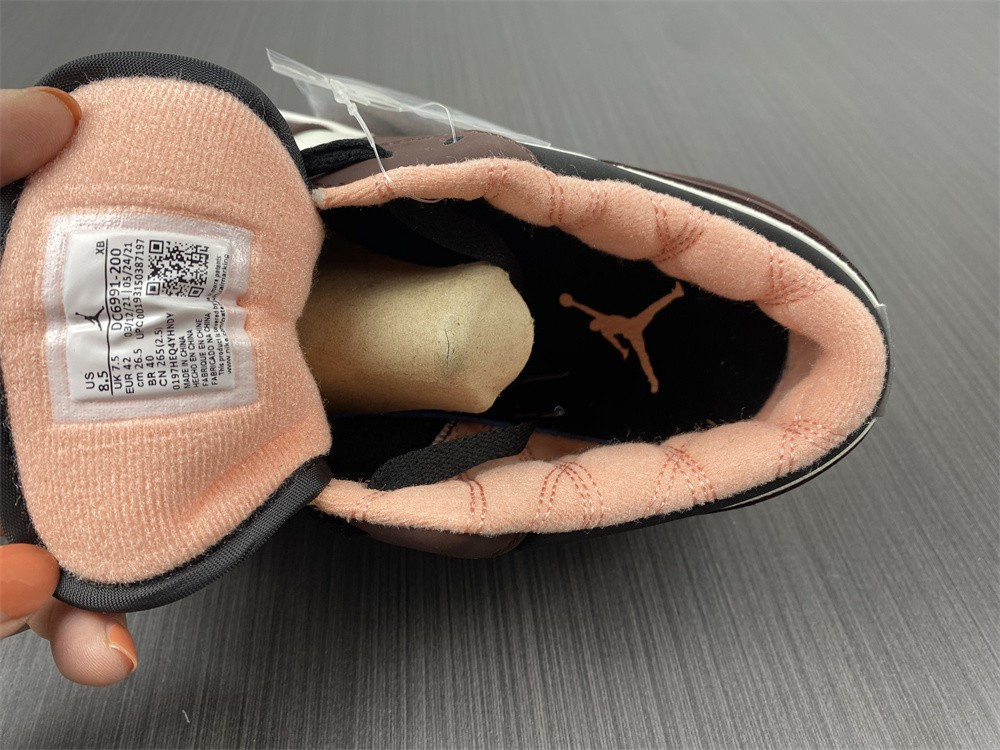 Air Jordan 1 Low “Mocha” DC6991-200