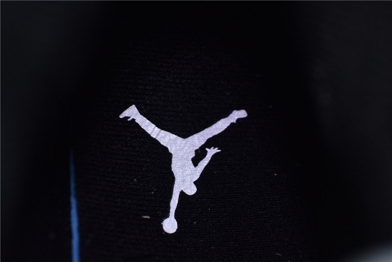 Air Jordan 1 Mid AJ1 852542-007