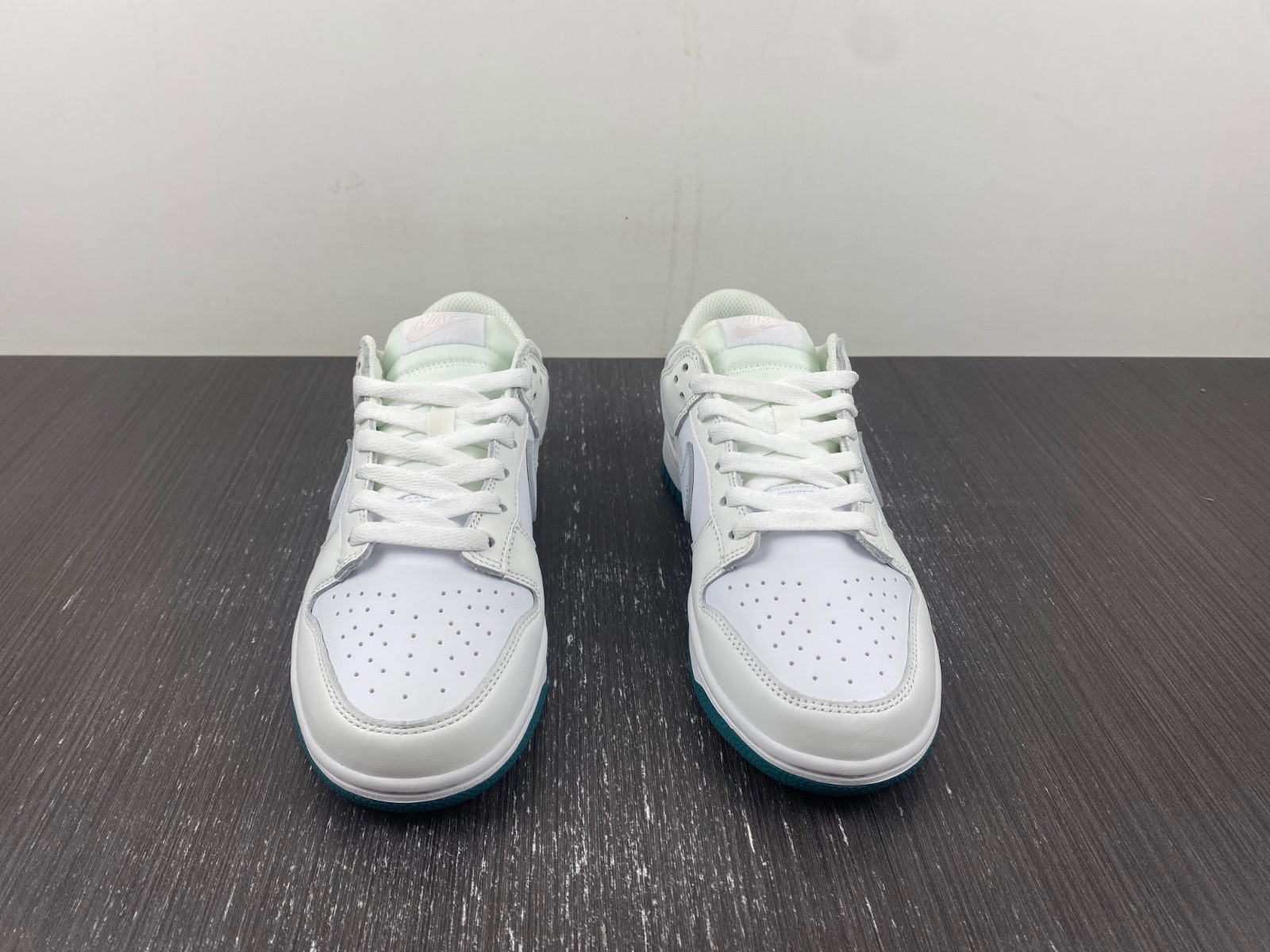 Nike Dunk Low GS White Green Grey FD9911-101
