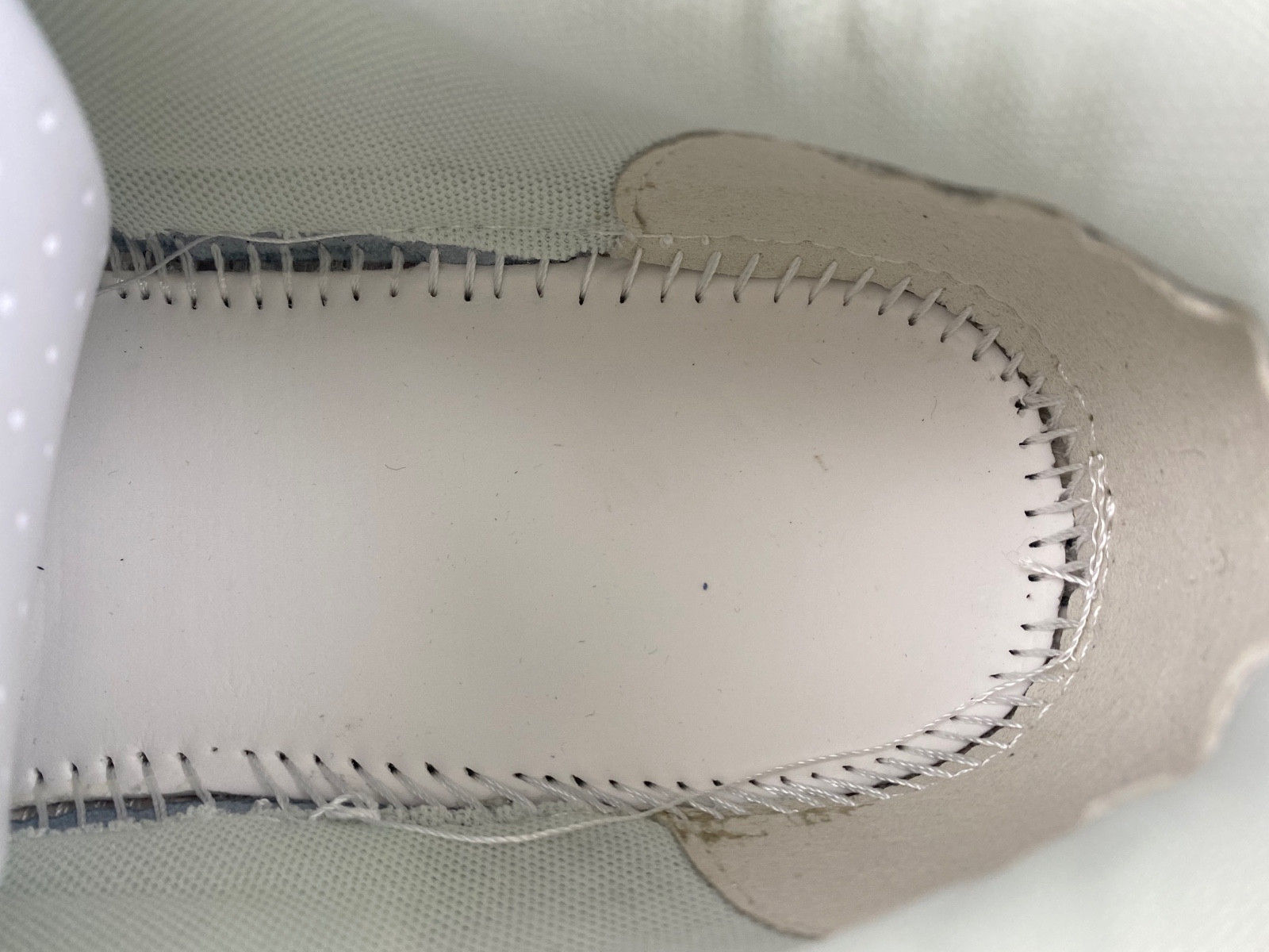 Off-White c/o Virgil Abloh