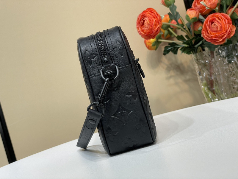 l0vis Vvtt0n pochette kasai