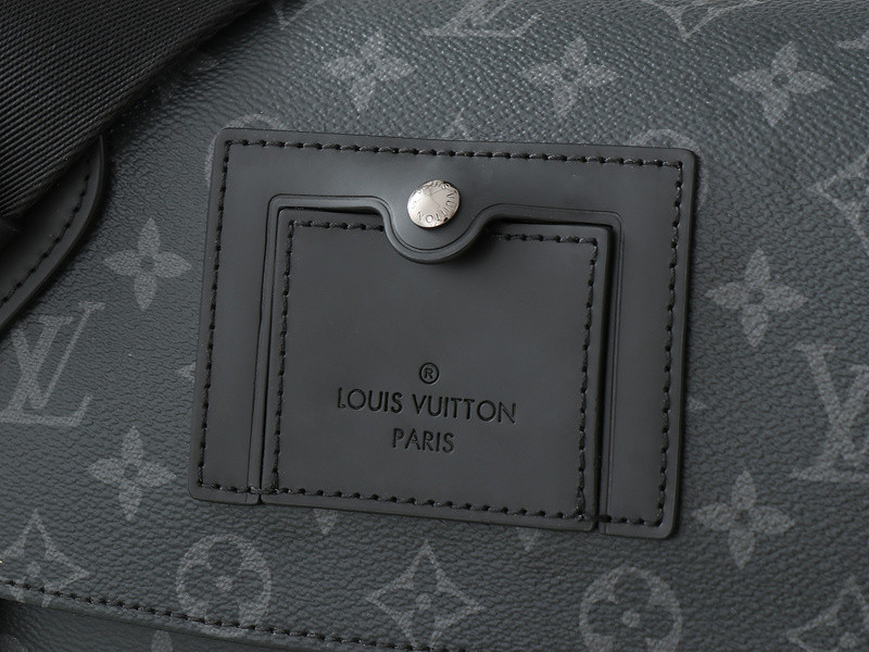 l0vis Vvtt0n messenger voyager monogram eclipse pm black