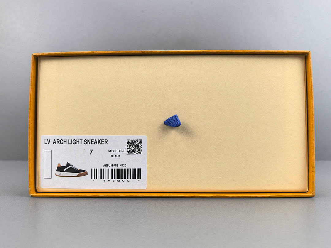 LV Tilted Sneaker (BLACK)
