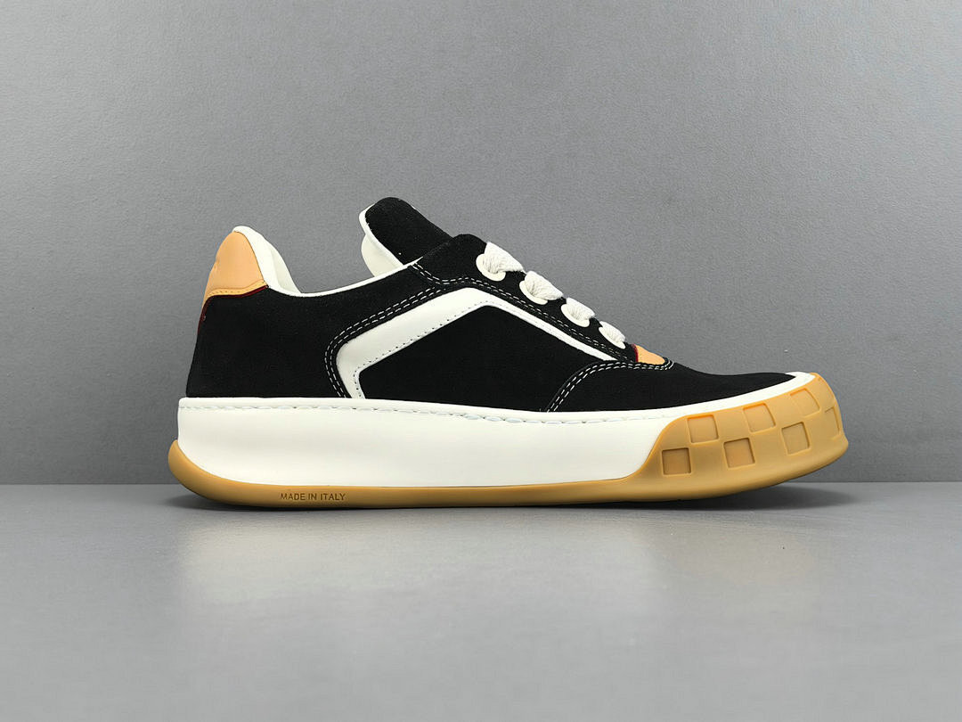 LV Tilted Sneaker (BLACK)