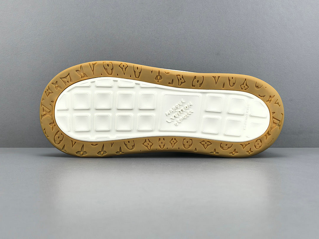 LV Tilted Sneaker (BLACK)