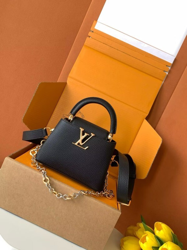 LV capucines Mini Black