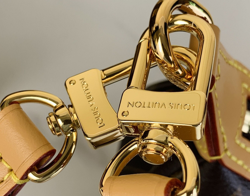 l0vis Vvtt0n monogram looping shoulder bag