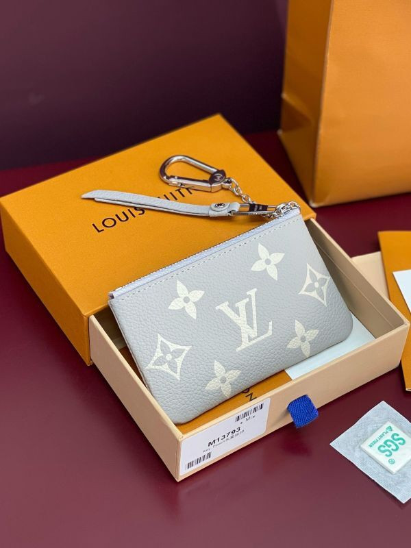 l0vis Vvtt0n key pouch bicolor monogram empreinte leather