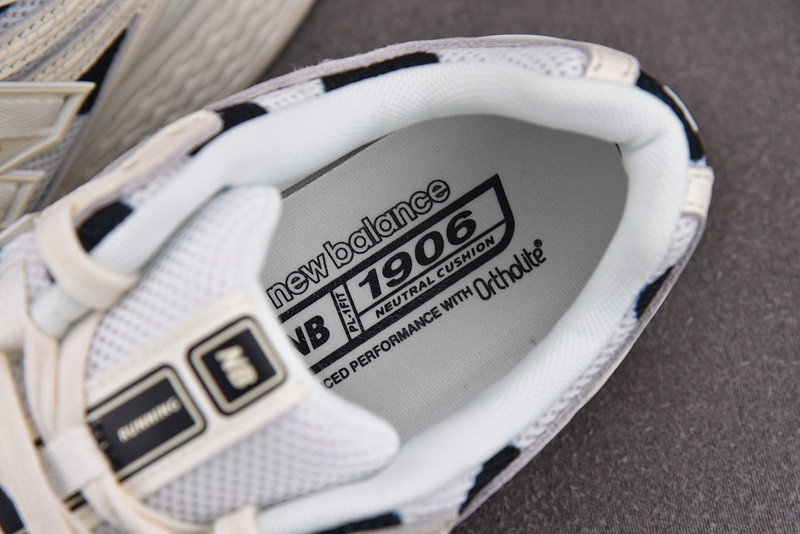 New Balance 1906R Shoes 