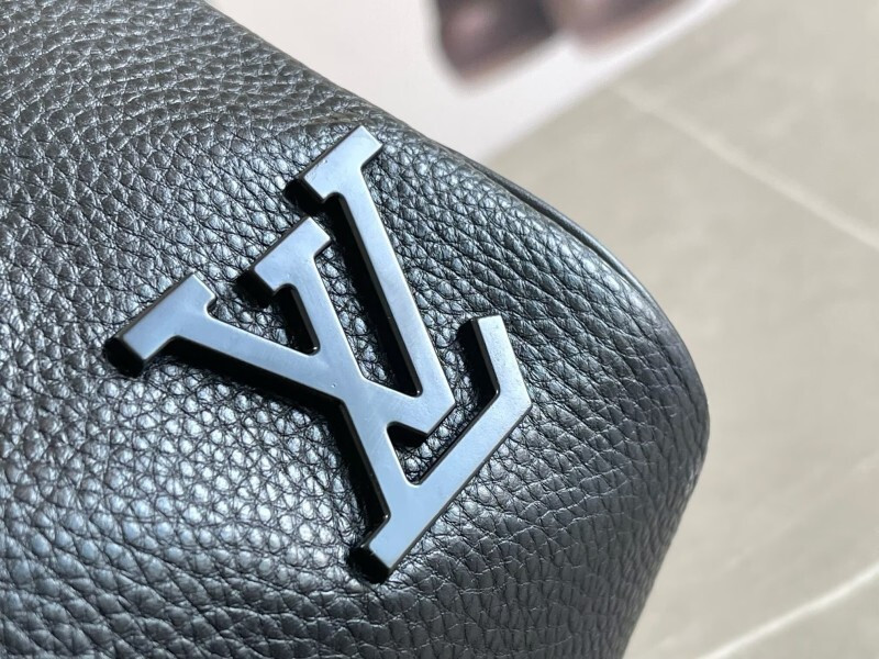 1V Keepall BAG