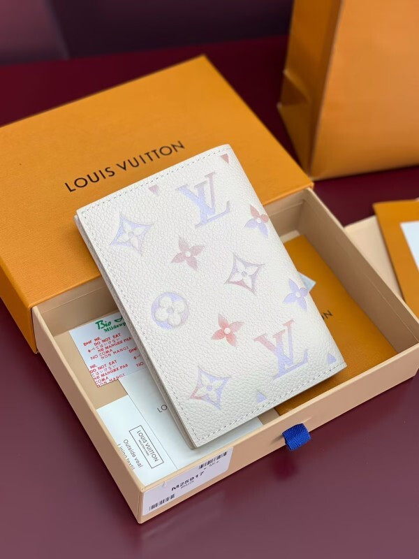 Passport Cover Monogram Empreinte Leather