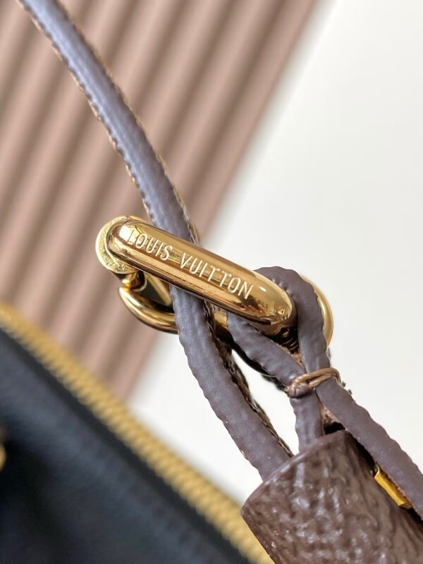 Louis Vuitton Express Travel