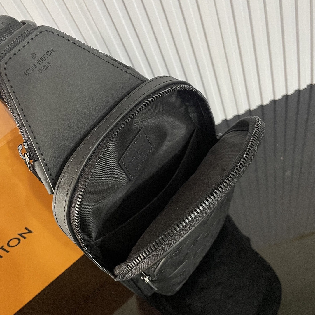 LV Avenue Slingbag PM Taurillon Monogram M2A354