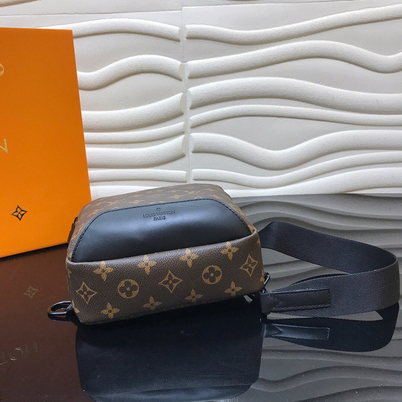 L*uis V*itton Shoulder Bag