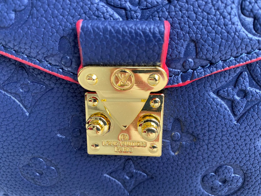 l0vis Vvtt0n monogram canvas pochette metis 25cm navy