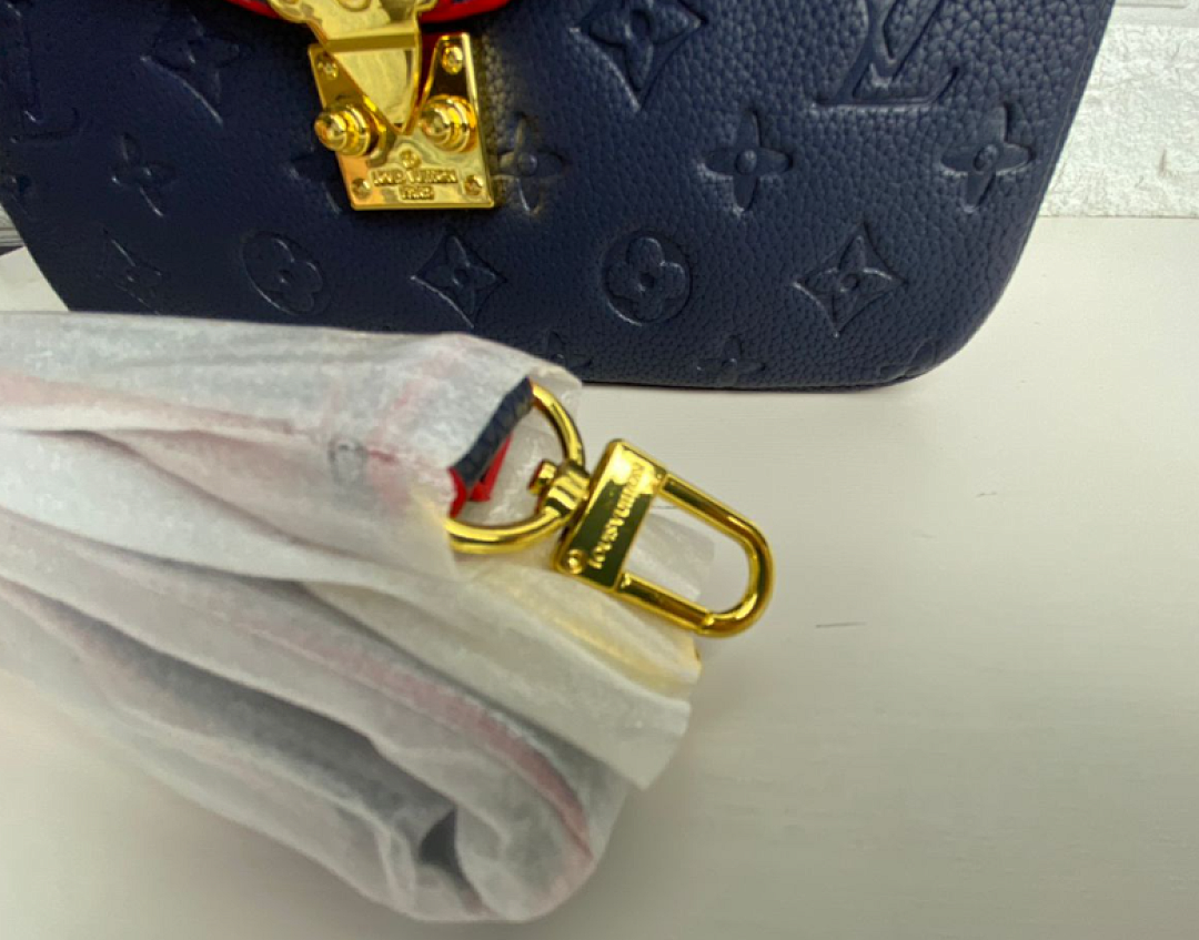 l0vis Vvtt0n monogram canvas pochette metis 25cm navy