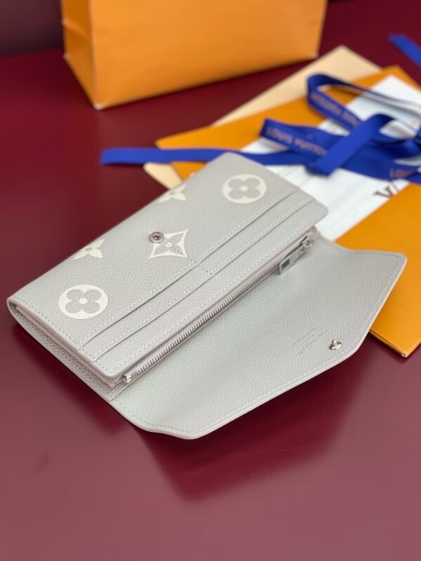 LV Wallet