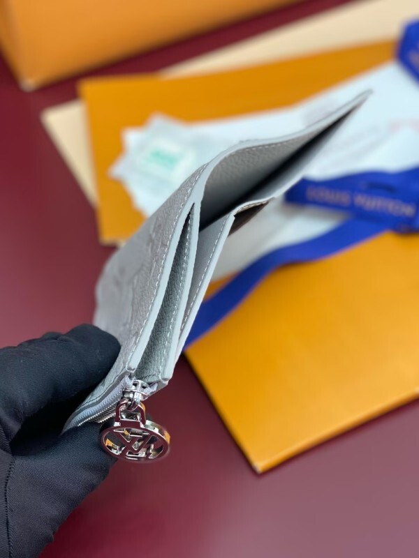 Lisa Wallet Bicolor Monogram Empreinte Leather