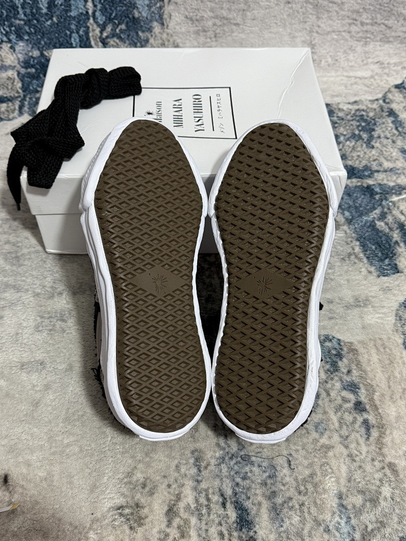 Ma1s0n MIHARA SNEAKERS