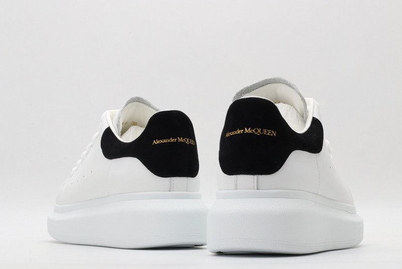 ALEXANDER MCQUEEN SNEAKER