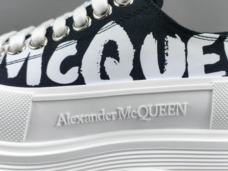 ALEXANDER MCQUEEN SNEAKER