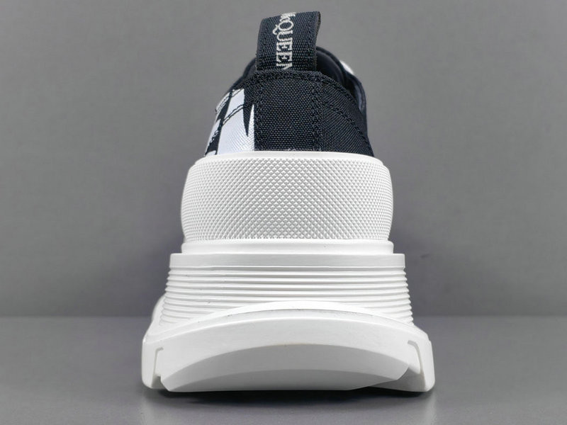 ALEXANDER MCQUEEN SNEAKER