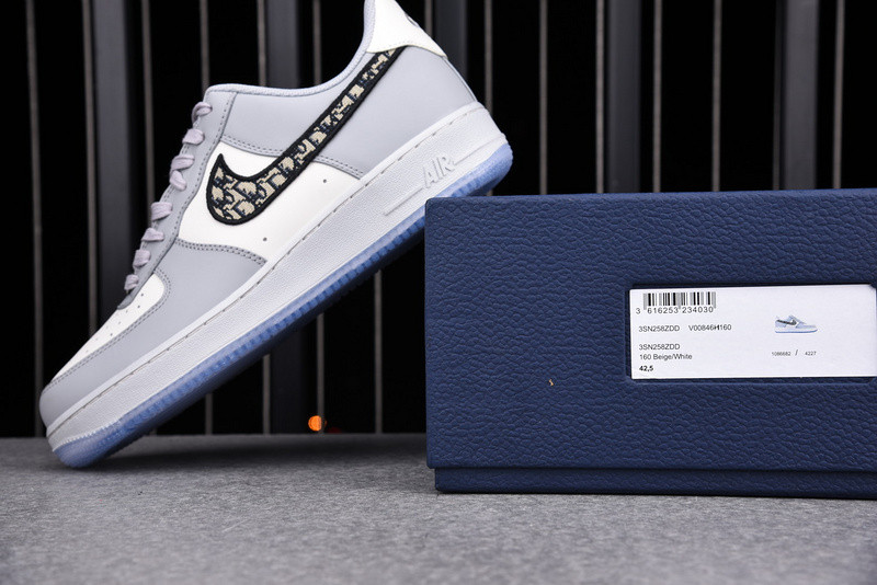 AIR JORDAN 1 LOW CN8007-001