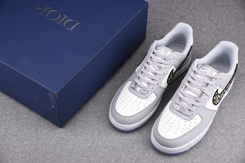 AIR JORDAN 1 LOW CN8007-001