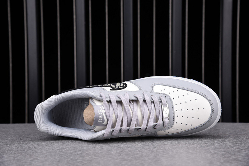 AIR JORDAN 1 LOW CN8007-001