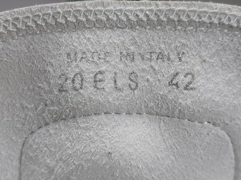 D B23 HIGH-TOP SNEAKERS