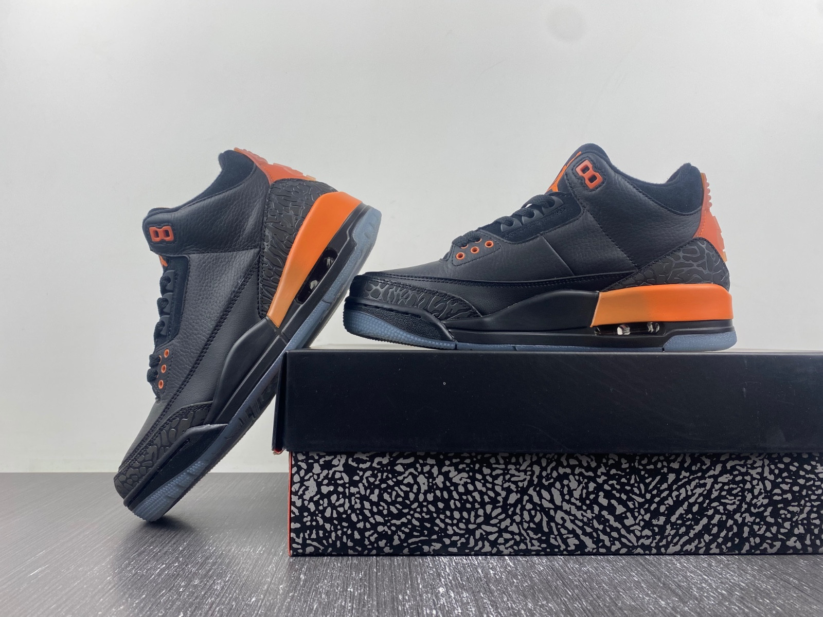 Air Jordan 3 Retro CK9246-551