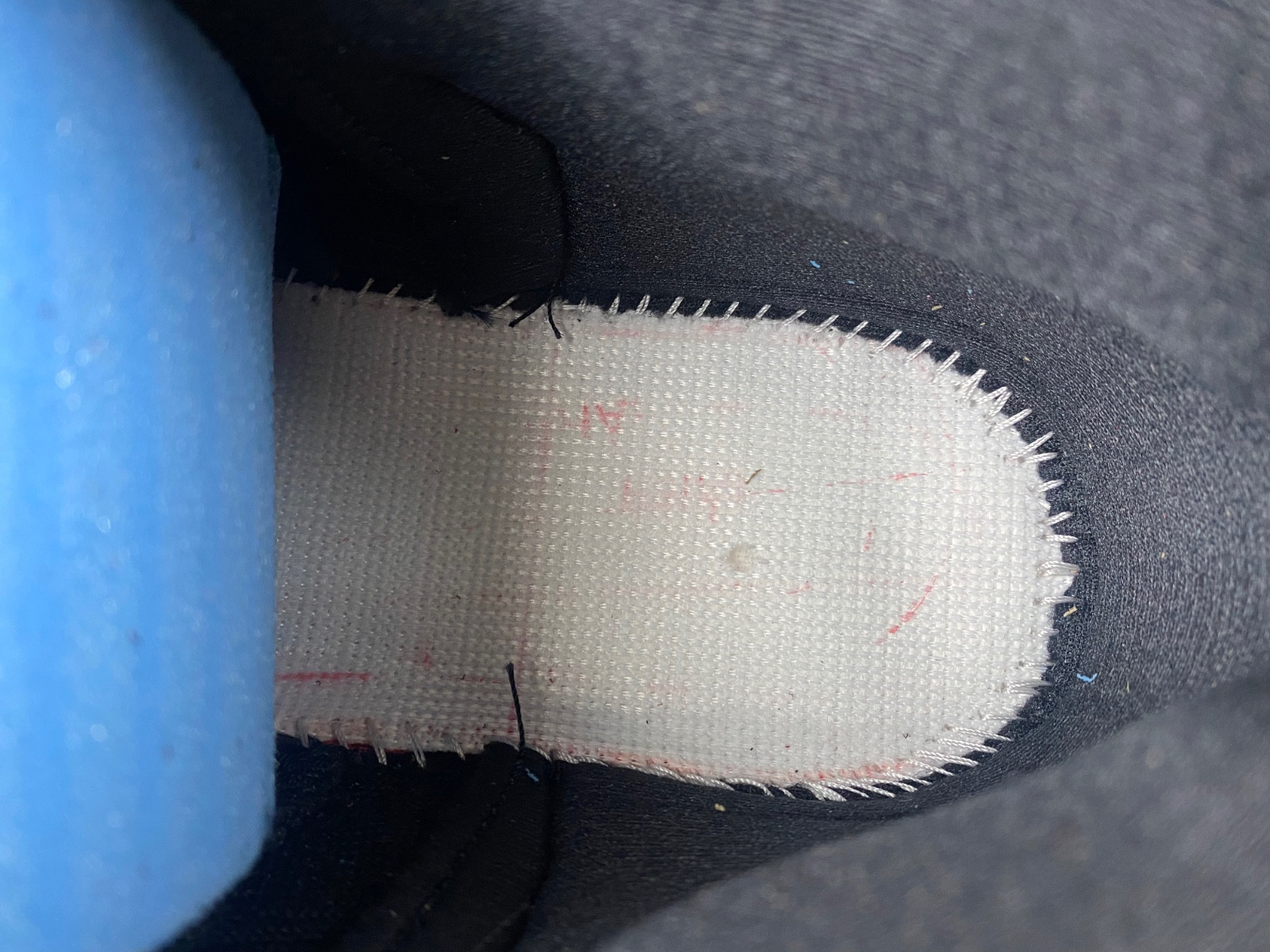 Jordan 12 Retro Flu Game (2016) 130690-002