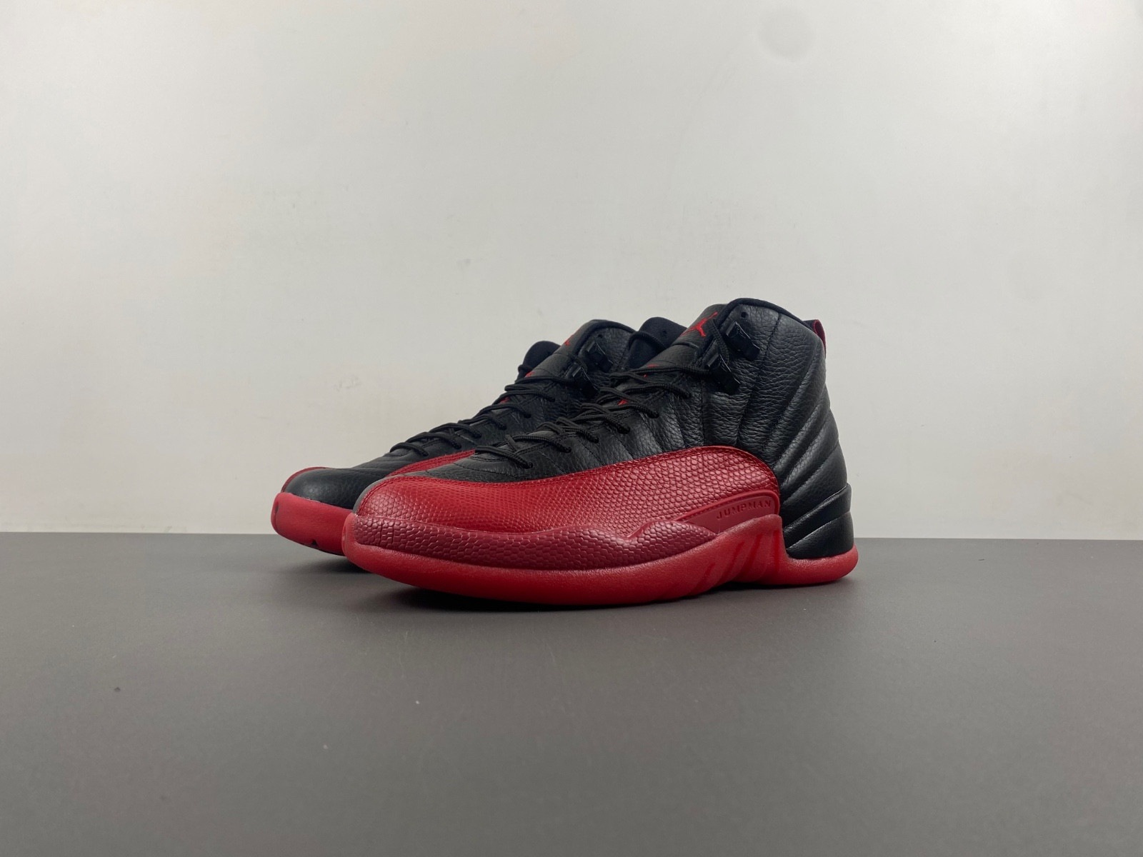 Jordan 12 Retro Flu Game (2016) 130690-002
