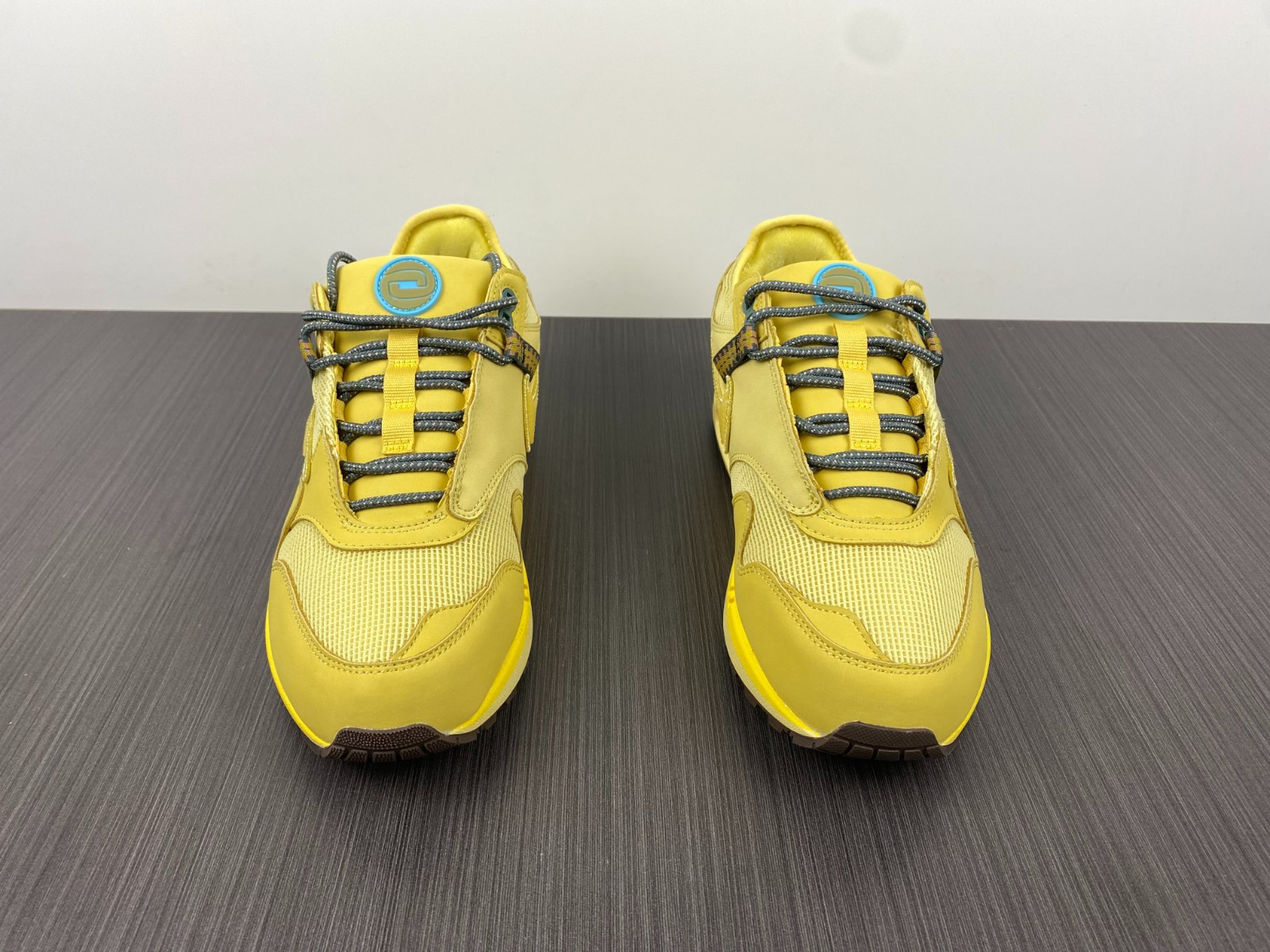 Travis Scott x Nike Air Max 1 "Wheat" DO9392-700