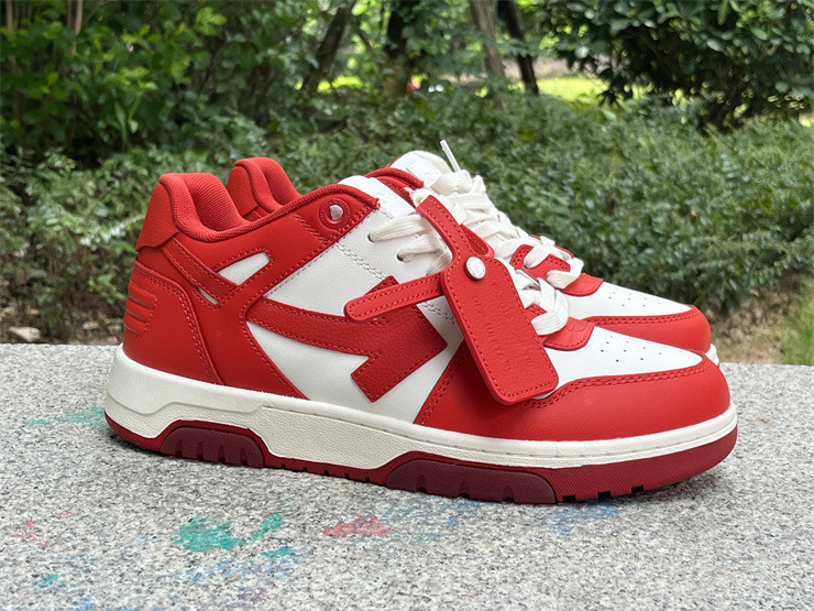 Off-White c/o Virgil Abloh