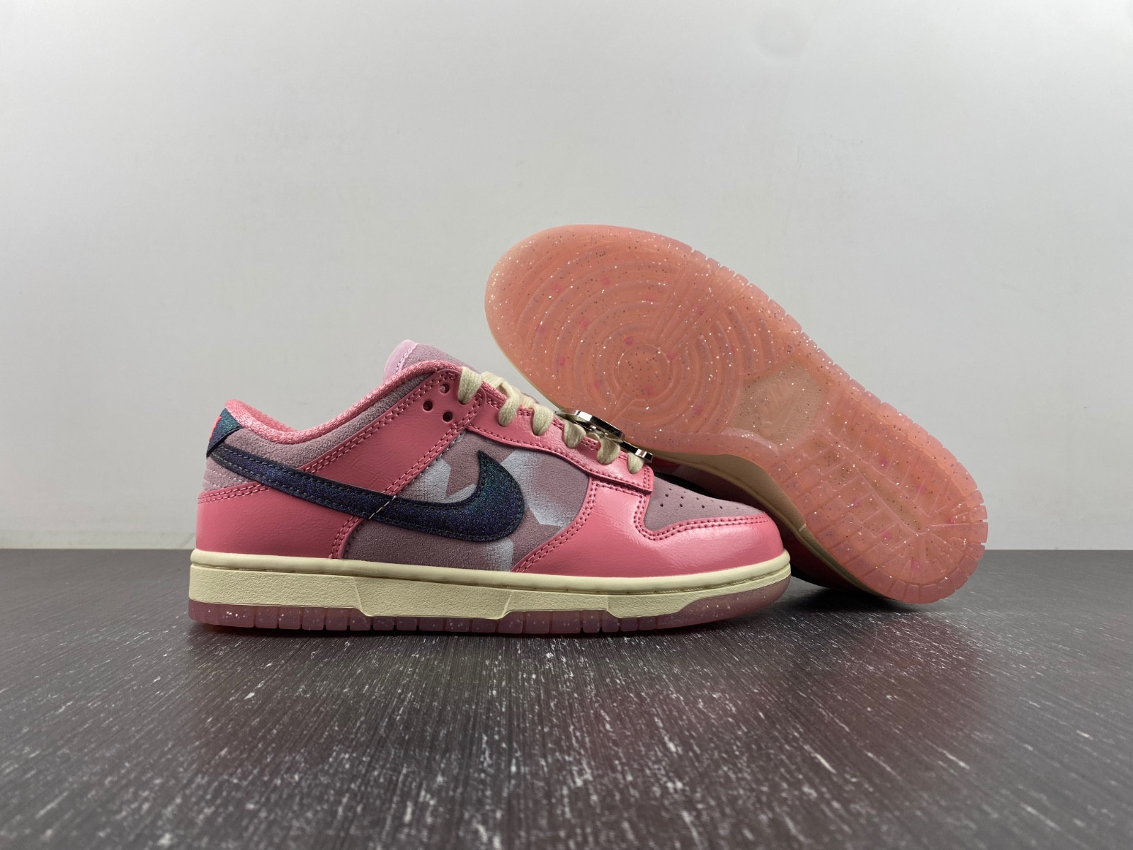 Nike Dunk Low "Barbie" FN8927-621