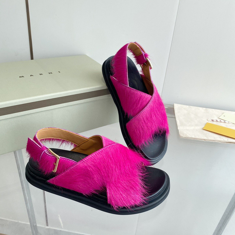 FUCHSIA LONG-HAIR CALFSKIN FUSSBETT